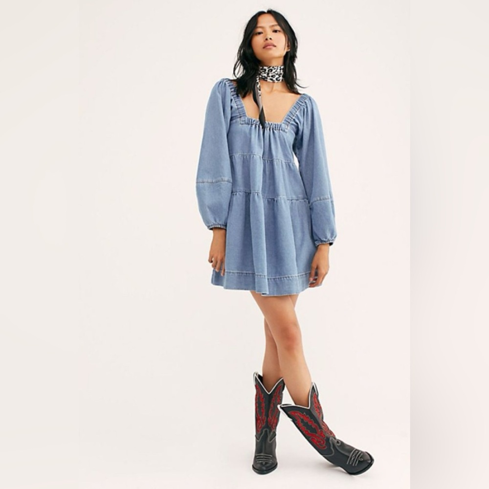 Free People size Large Blue Jean Babydoll Light Wash Denim Dress
